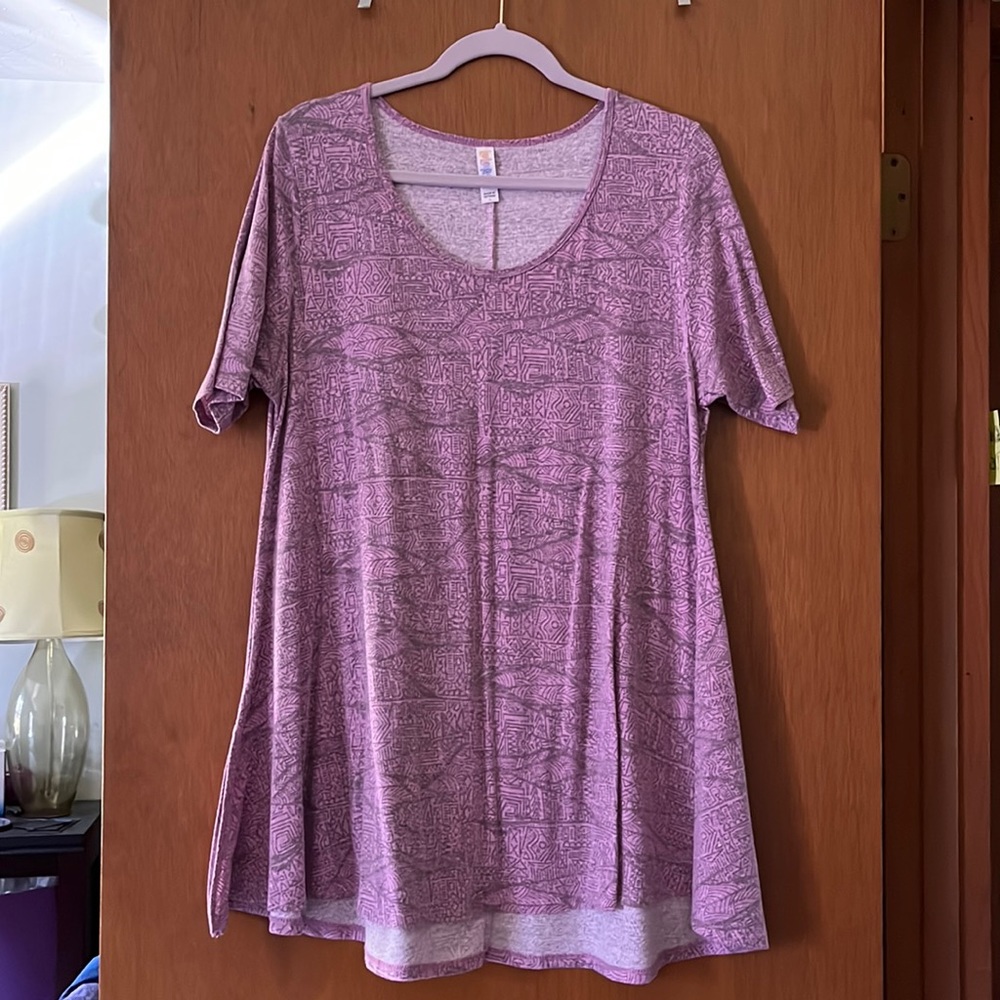 LuLaRoe perfect T shirt size L